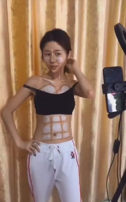 現出原形!網紅們「美肌下的真面目」曝光 美顏一關「仙氣V臉網美→白鼻心阿姨」粉絲看傻