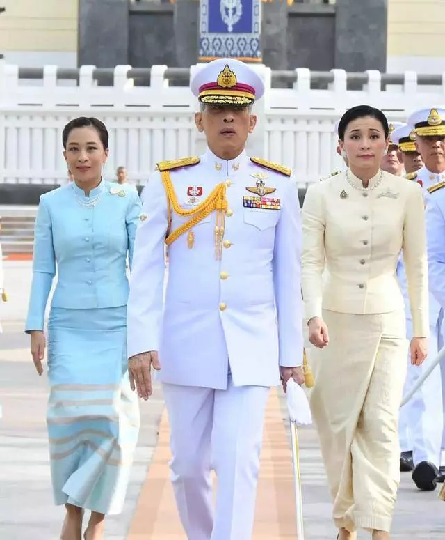 泰國國王終於對女兒上心,封41歲大公主為將軍,趕上王后與貴妃 !