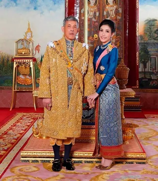 泰國國王終於對女兒上心,封41歲大公主為將軍,趕上王后與貴妃 !