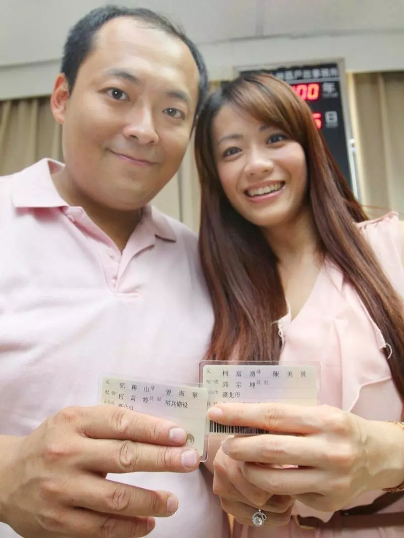 柯以柔離婚了!腥尪不認偷吃「淚求跟孩子團聚」,法官拿出關鍵事證「男方下場出爐了」!