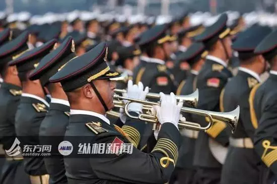 網友看到周總理這張圖瞬間淚目:真的繃不住了!