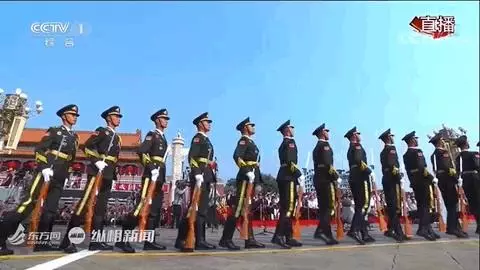 網友看到周總理這張圖瞬間淚目:真的繃不住了!