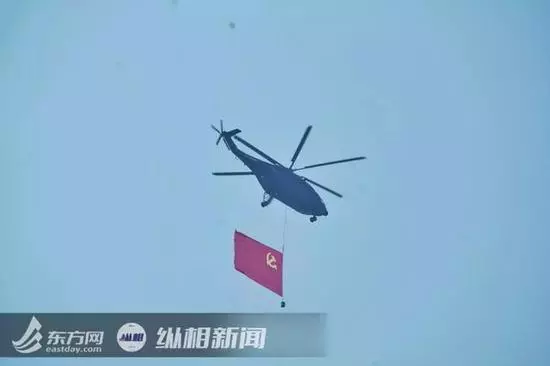 網友看到周總理這張圖瞬間淚目:真的繃不住了!