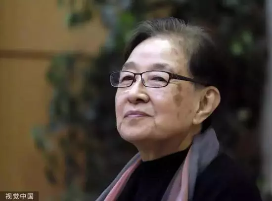 網友看到周總理這張圖瞬間淚目:真的繃不住了!