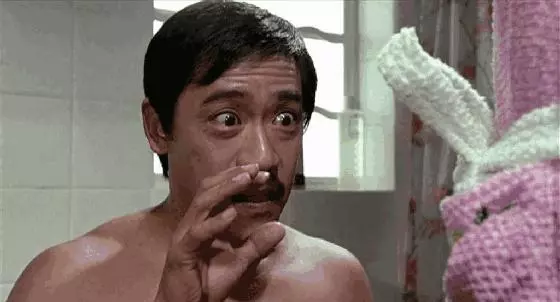 79歲吳耀漢獨自去醫院複診,滿頭白髮步履蹣跚,自爆腎功能剩一成!