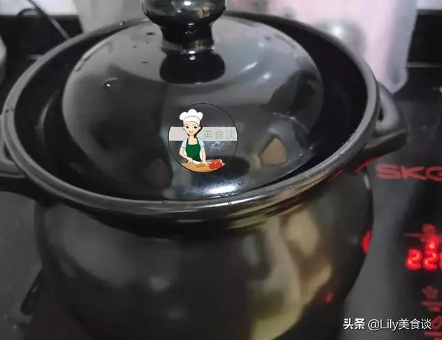 這食材有點貴,煲湯喝鮮美又滋補,貴也要買,秋天吃它提高免疫力