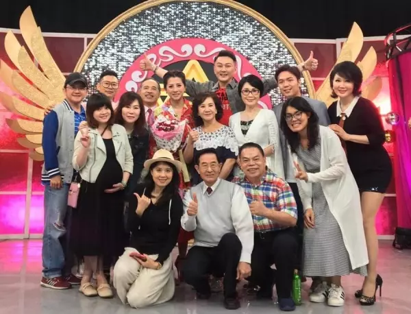 何篤霖曝好友狀況!赴加拿大探望郭靜純「氣色變超好」 家中有「大房大院」享受家庭生活