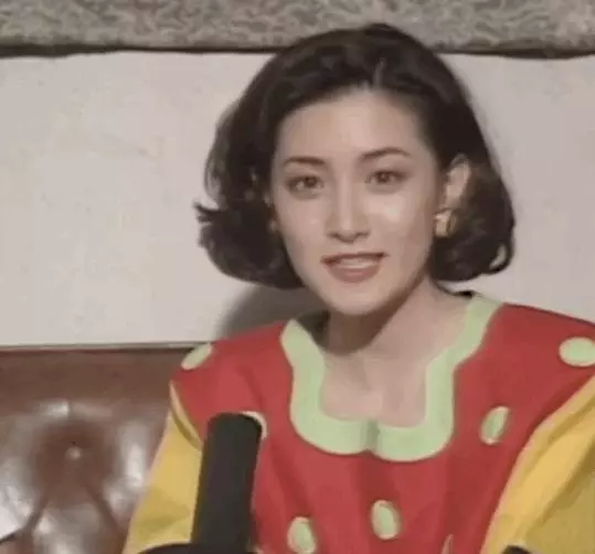 《大長今》李英愛21歲嫩照曝光!五官深邃「神似李嘉欣」美顏驚人 「從小美到大」48歲超凍齡