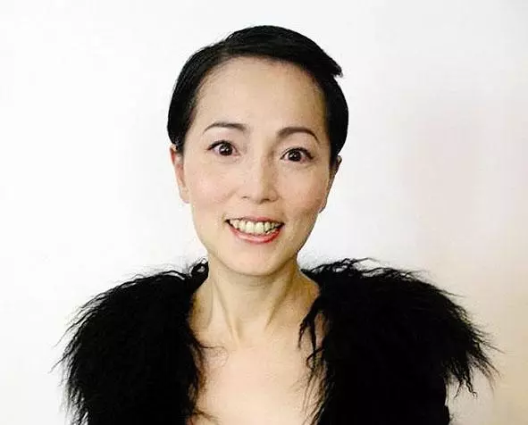 「石榴姐」苑瓊丹痛失林正英「走不出來」患抑鬱!密婚富商5年「本來不信婚姻」今20年仍被捧在手心~~