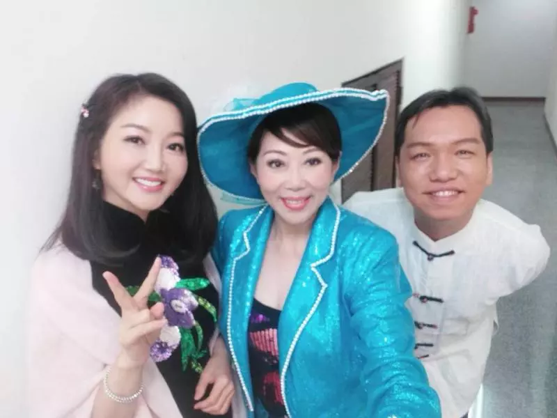 洪榮宏再當爸?第三任老婆曬抱嬰照甜喊「一家三口」,雙方共同好友回應了