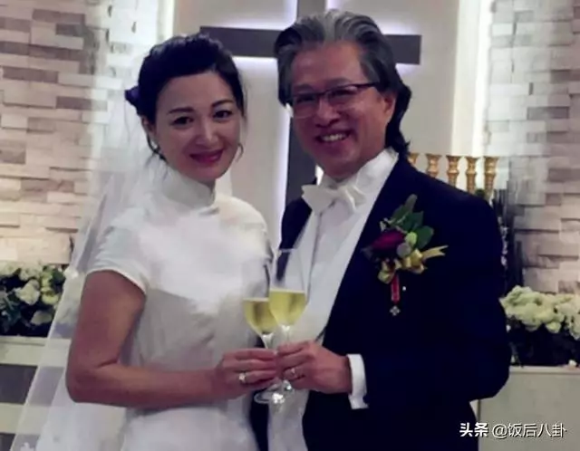 「雙兒」陳少霞3胎女兒正面照曝光,寶寶五官搶鏡超像63歲爸爸!