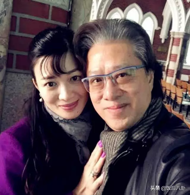 「雙兒」陳少霞3胎女兒正面照曝光,寶寶五官搶鏡超像63歲爸爸!