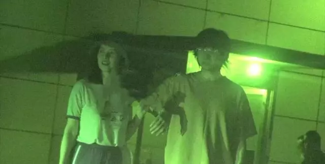 高圓圓帶4個多月大的女兒出門會友,小公主首次曝光嬌小可愛,漂亮的父母,小公主的顏值一定很高!