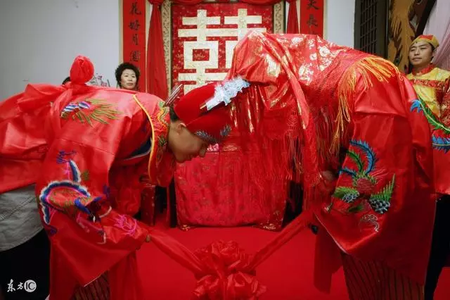 我養這個女兒29年,要我把兩套房子都給她,不給就要跟我斷絕關係