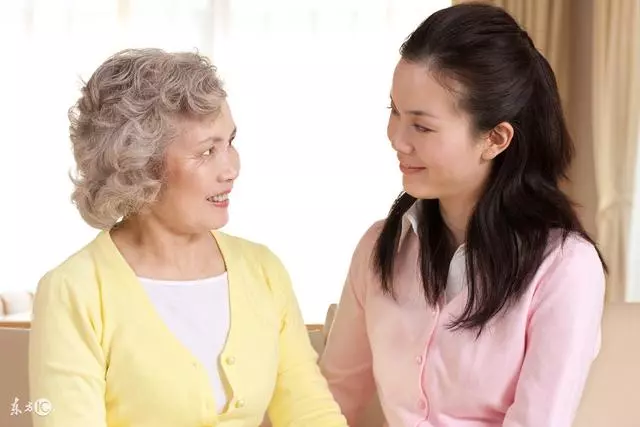 媳婦跟媽整天因為我對誰更好而生氣,夾在她們中間的我,好為難