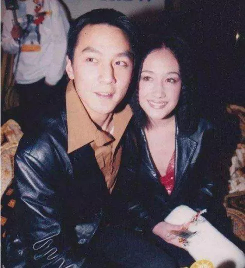 陳冠希舊愛MaggieQ近照曝光!女神素顏認不出,網友:變成黃臉婆了啊!