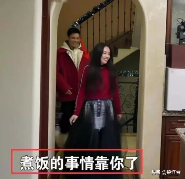 郭碧婷婚後豪門生活,金鍊子美甲成亮點,粉絲:不用做家務真好!