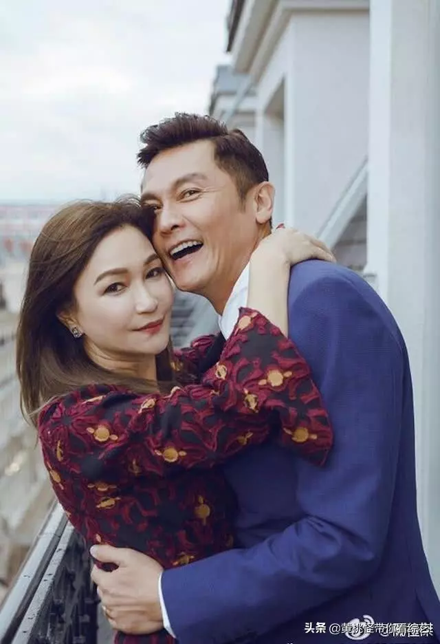 「與梁朝偉是同學」關禮傑娶空姐老婆29年從未傳緋聞,「38年打拚財產全記妻名下」2女兒承襲高顏值!