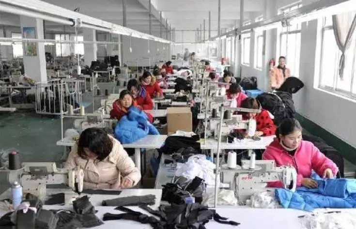 新衣服到底要不要「洗了再穿」?服裝廠老闆說漏嘴,別再幹傻事了!