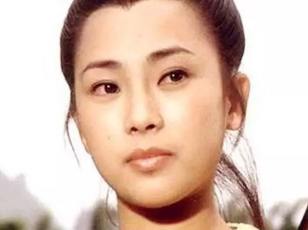李連杰4個女兒長大後,沒有一個繼承父母顏值,太遺憾了