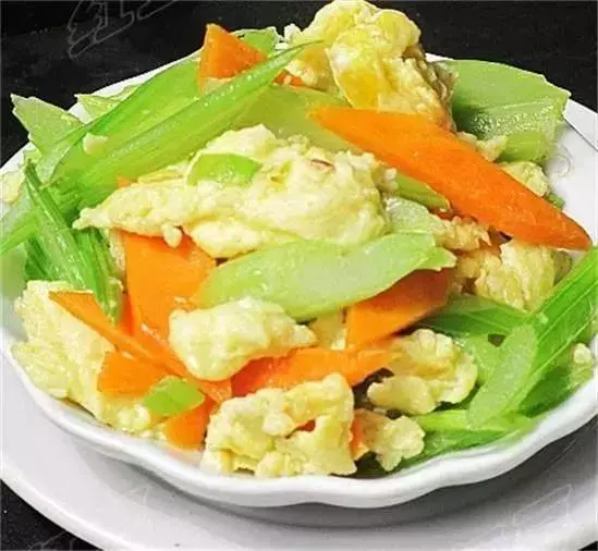 26種芹菜做法,好吃到停不下來