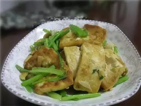26種芹菜做法,好吃到停不下來