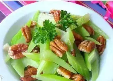 26種芹菜做法,好吃到停不下來