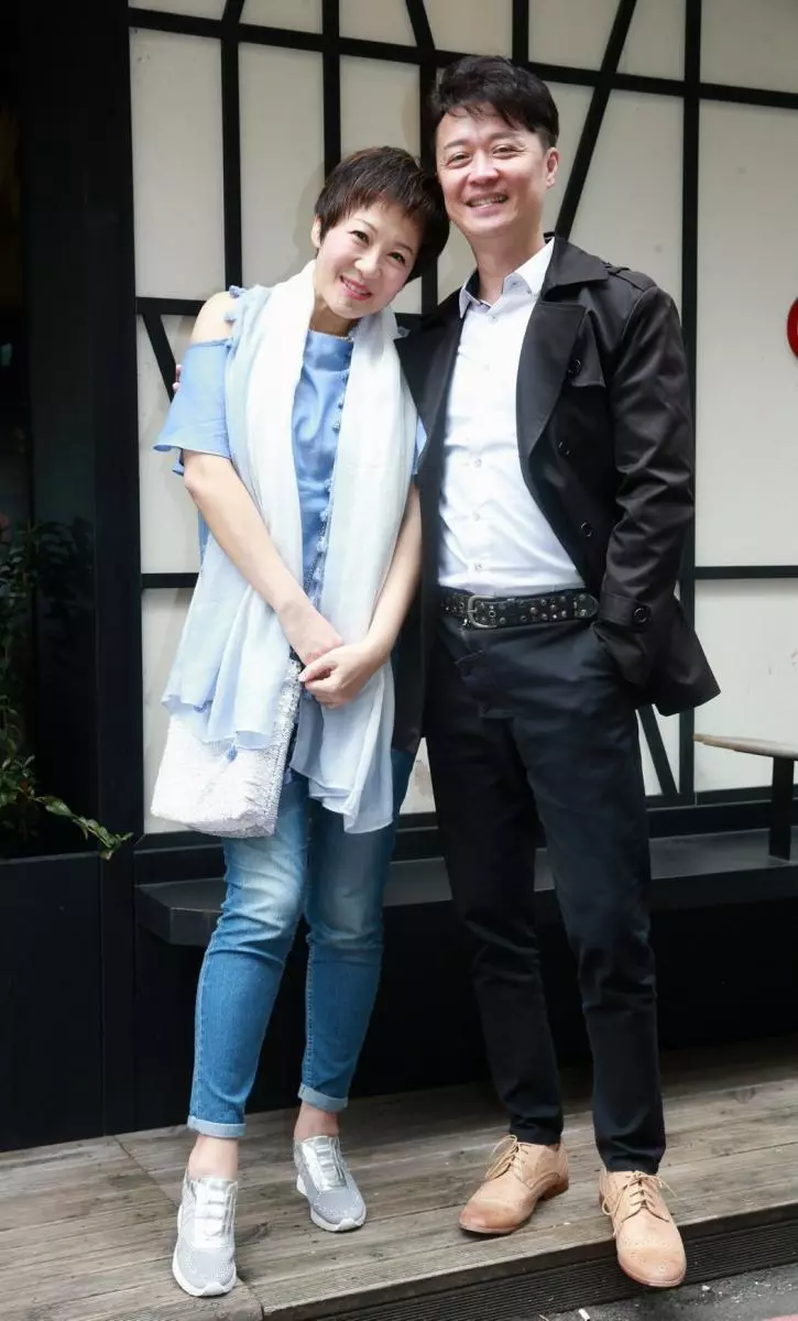何豪傑曝老婆「當媽變樸素」!和家馨「為2兒洗盡鉛華」沒時間打扮 「太累拒絕老公」郭靜純不捨
