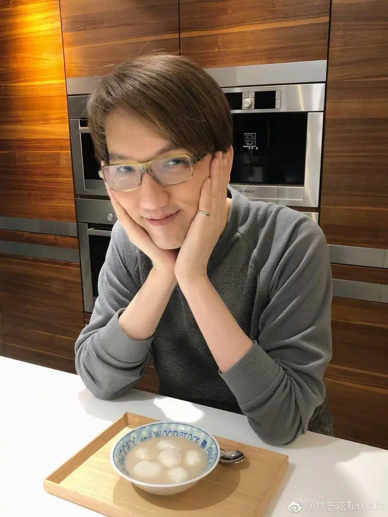 恭喜!林志炫證實已婚「20年乾妹妹變老婆」 結婚3年「兒已經上國中」一家三口超甜蜜