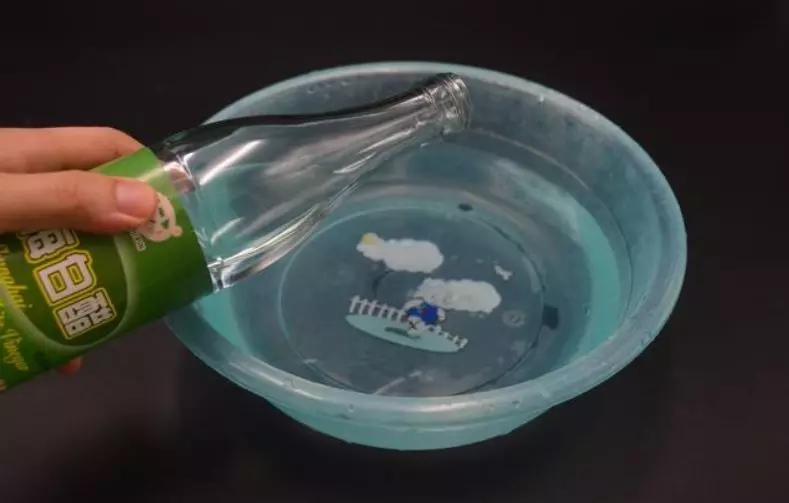 在梳子上塗抹牙膏,作用真厲害 !