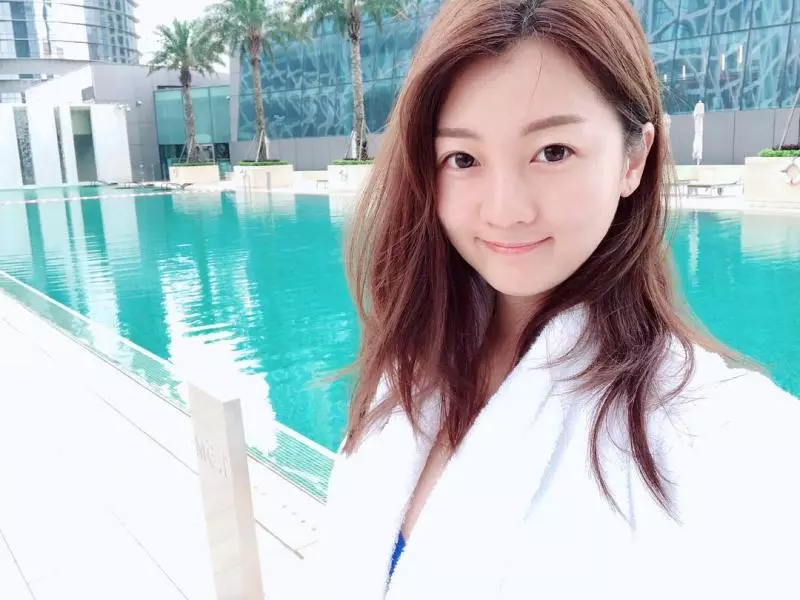 運動女孩超清新!甜系女友「岑紫生」白皙稚嫩身材姣好,水下驚見美女也能戀愛噴發!