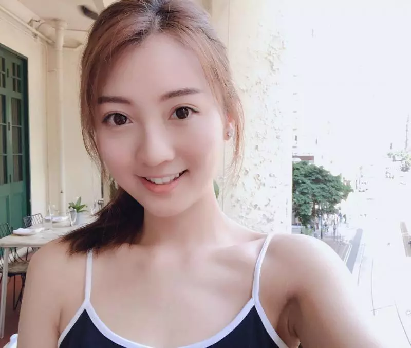 運動女孩超清新!甜系女友「岑紫生」白皙稚嫩身材姣好,水下驚見美女也能戀愛噴發!