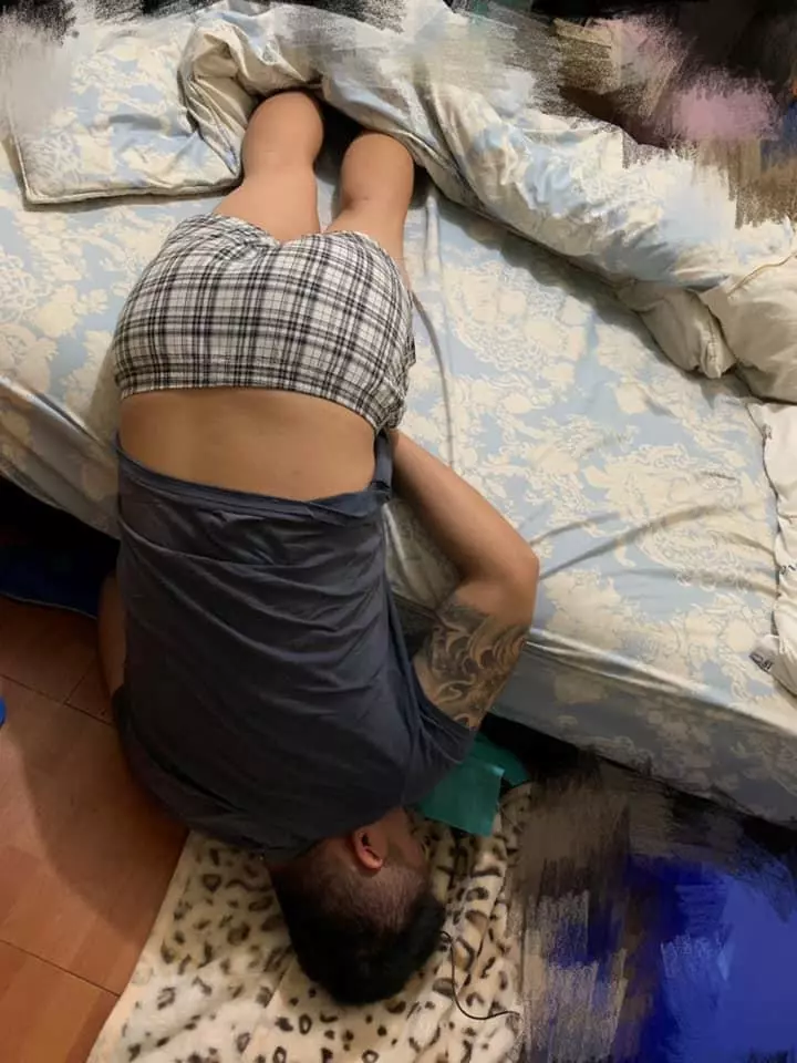 有沒有跟我一樣睡覺不知要怎麼睡覺的,我找不到比我老公睡姿還差的,他不信哪有每個人睡姿都這麼好