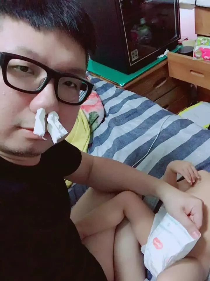 有沒有跟我一樣睡覺不知要怎麼睡覺的,我找不到比我老公睡姿還差的,他不信哪有每個人睡姿都這麼好