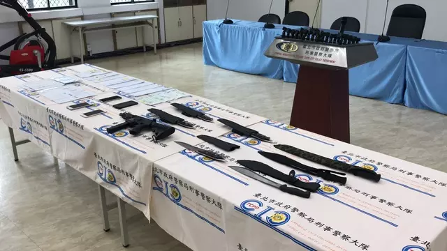 幫吃屎哥出頭直播嗆館長 竹聯幫堂主暴力砸店討債|蘋果新聞網|蘋果日報