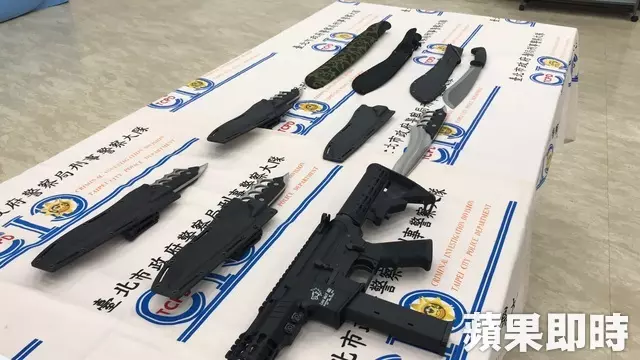 幫吃屎哥出頭直播嗆館長 竹聯幫堂主暴力砸店討債|蘋果新聞網|蘋果日報
