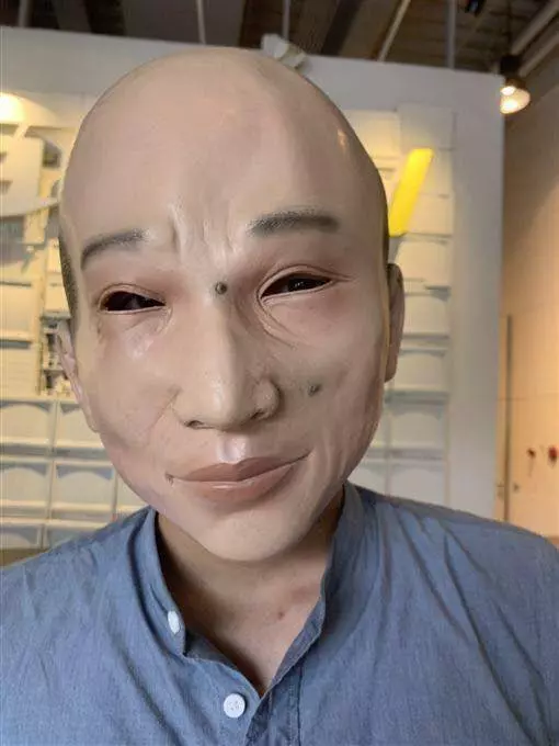 【人神共憤】便衣警活活遭示威者丟汽油彈!