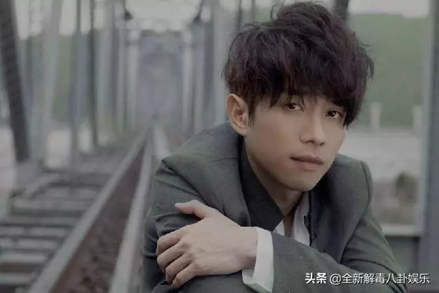 曾經的微笑王子,10年後再次演偶像劇,網友:還是熟悉的味道