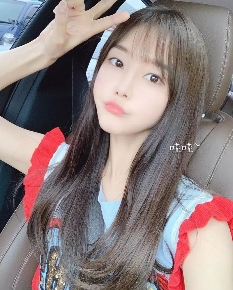 巴掌臉正妹Angel 迷人臉蛋好魅惑,嫵媚雙眼看了就被電暈!