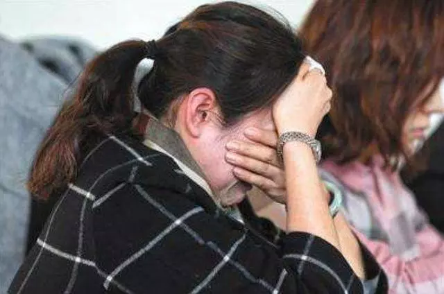 42歲大叔娶24歲嬌妻,新婚夜卻被送進醫院,醫生:激動也要有分寸!