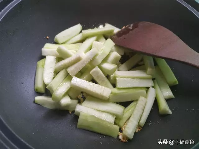 教你在家做絲瓜最好吃的做法,簡單又營養,想不好吃都難