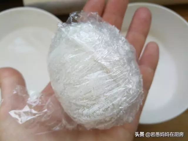 腌制鹹鴨蛋好吃有秘訣,無需黃泥,無需鹽水,個個起沙流油,真香