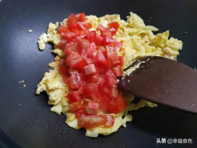麵條這樣做,很多人都喜歡,簡單又快手,而且吃不膩