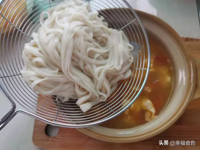 麵條這樣做,很多人都喜歡,簡單又快手,而且吃不膩