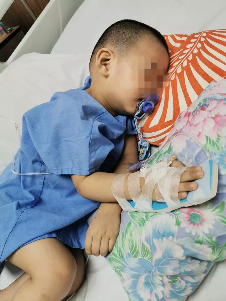 原以為只是普通發燒!2歲兒子最後被診斷「腦中風」令媽媽心碎