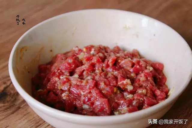 這飯拌一拌就上桌,比燜飯好吃,比煲仔飯簡單,熱量低,懶人必學