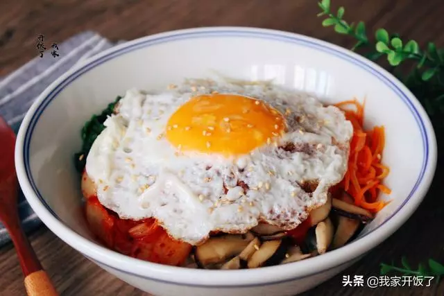 這飯拌一拌就上桌,比燜飯好吃,比煲仔飯簡單,熱量低,懶人必學