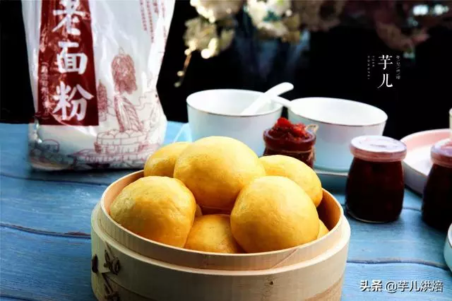 教你不用發麵的南瓜饅頭做法,不加一滴水,鬆軟香甜,比麵包好吃