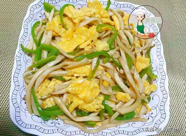 這三樣菜一起炒,實在太鮮美了,隔三差五做給孩子吃,營養又美味