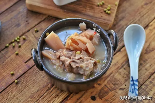 燉湯店老闆說蓮藕綠豆湯加了它,益氣健脾,味道還特別香,快試試